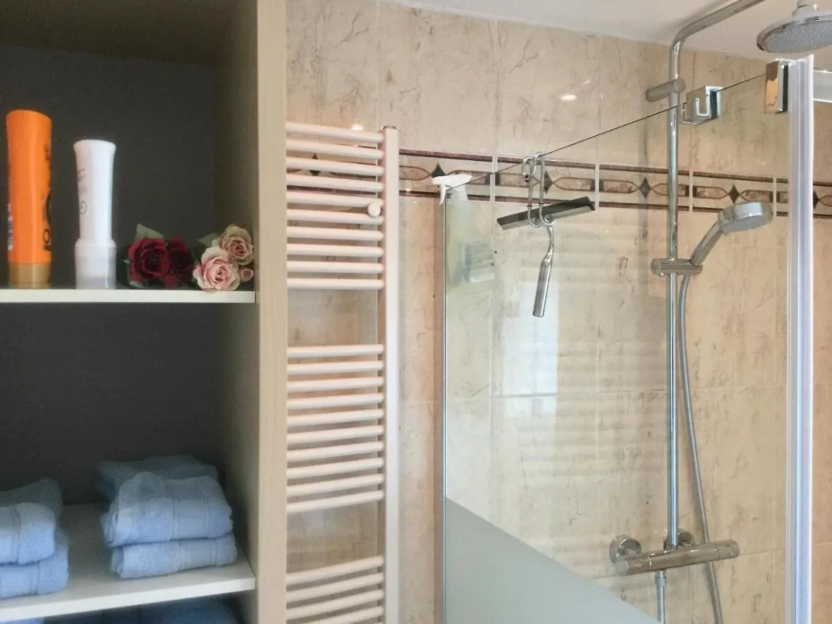 Bed&Breakfast Ineke en John Hoofddorp 0*,