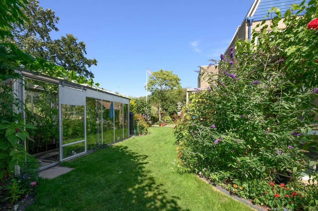 Bed&Breakfast Ineke en John Hoofddorp 0*,