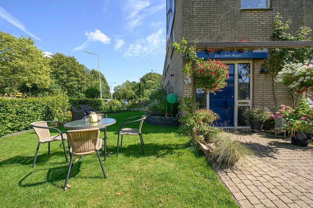 Bed&Breakfast Ineke en John Hoofddorp 0*,
